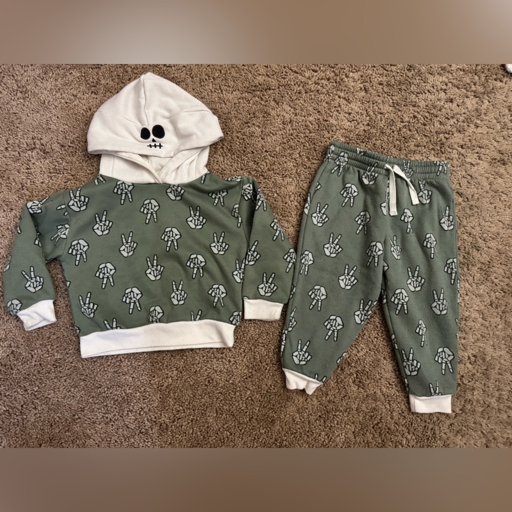 Green and White Hoodie and Jogger Set